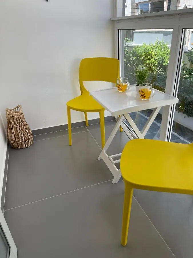 Vela Apartament 2 Sarande Apartment